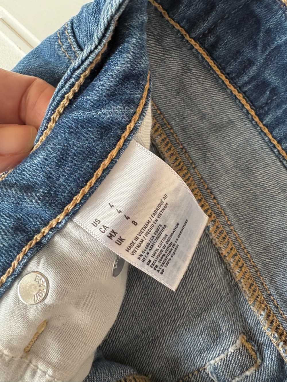 American Eagle Women’s Tomgirl Shortie Denim Jean Shorts Distressed Size 4 - Picture 4 of 6